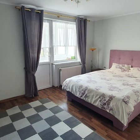 Yla Apartments Piatra Neamţ エクステリア 写真