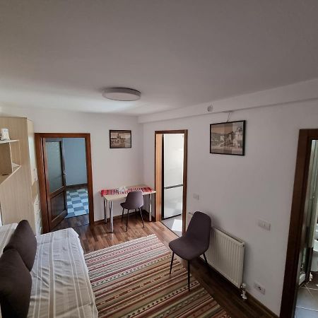Yla Apartments Piatra Neamţ エクステリア 写真