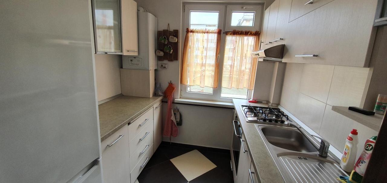 Yla Apartments Piatra Neamţ エクステリア 写真