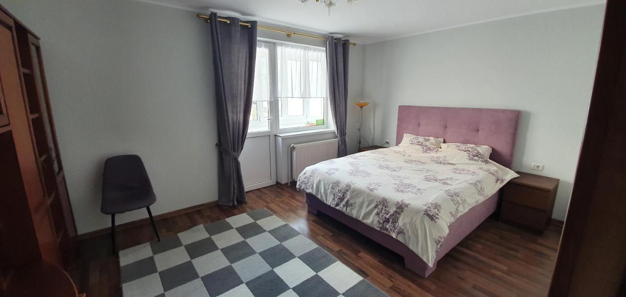 Yla Apartments Piatra Neamţ エクステリア 写真