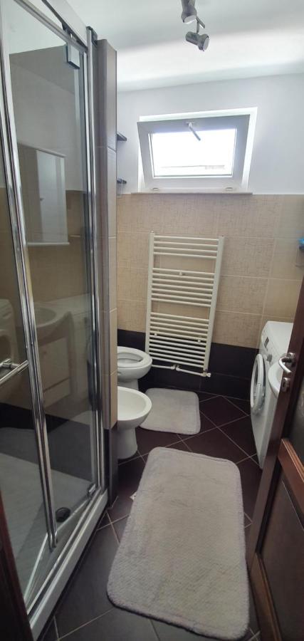 Yla Apartments Piatra Neamţ エクステリア 写真