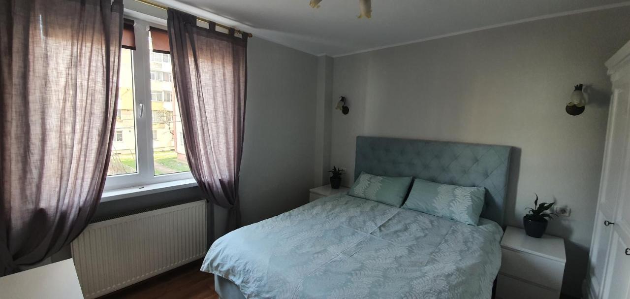 Yla Apartments Piatra Neamţ エクステリア 写真
