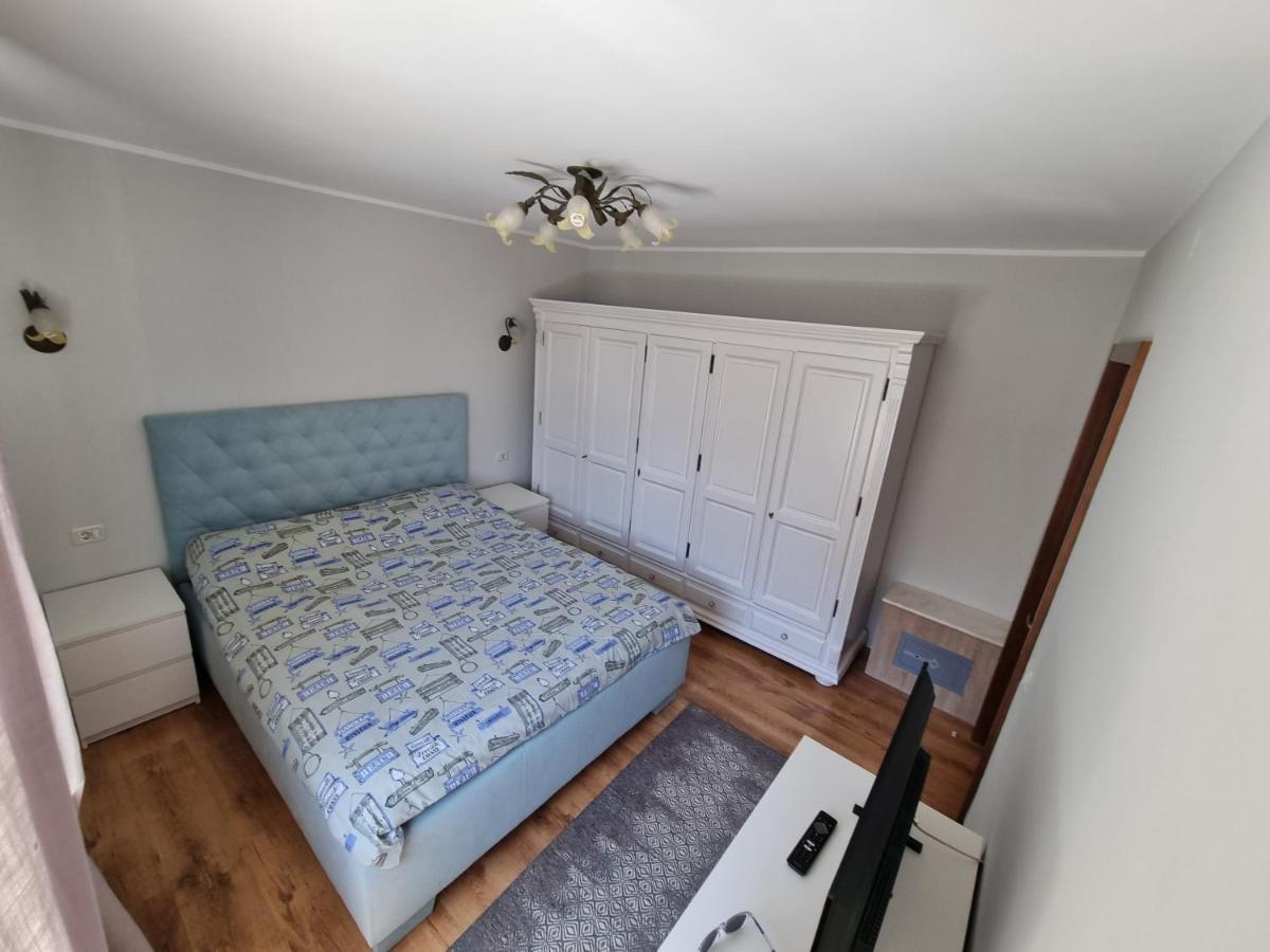 Yla Apartments Piatra Neamţ エクステリア 写真