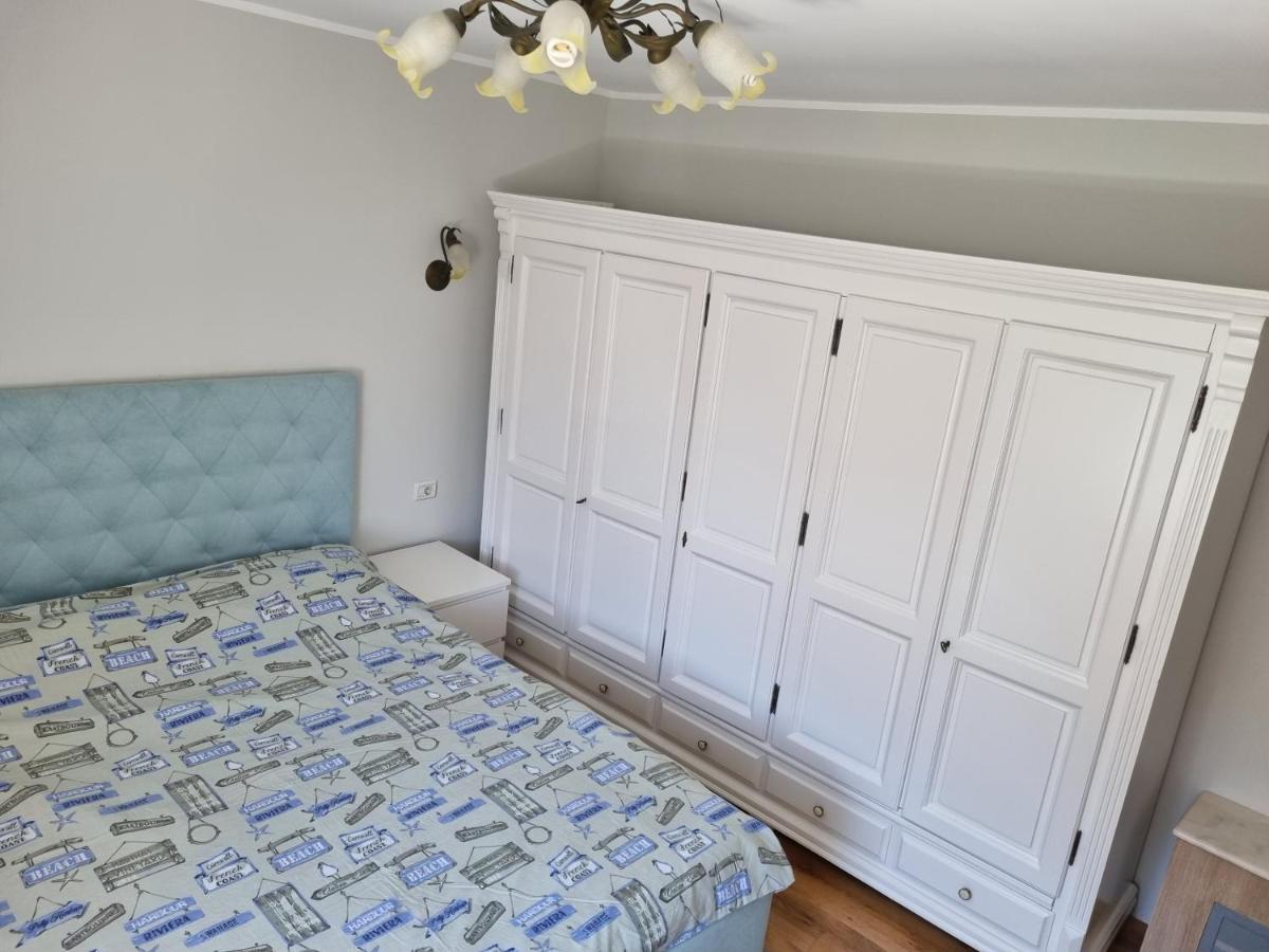 Yla Apartments Piatra Neamţ エクステリア 写真
