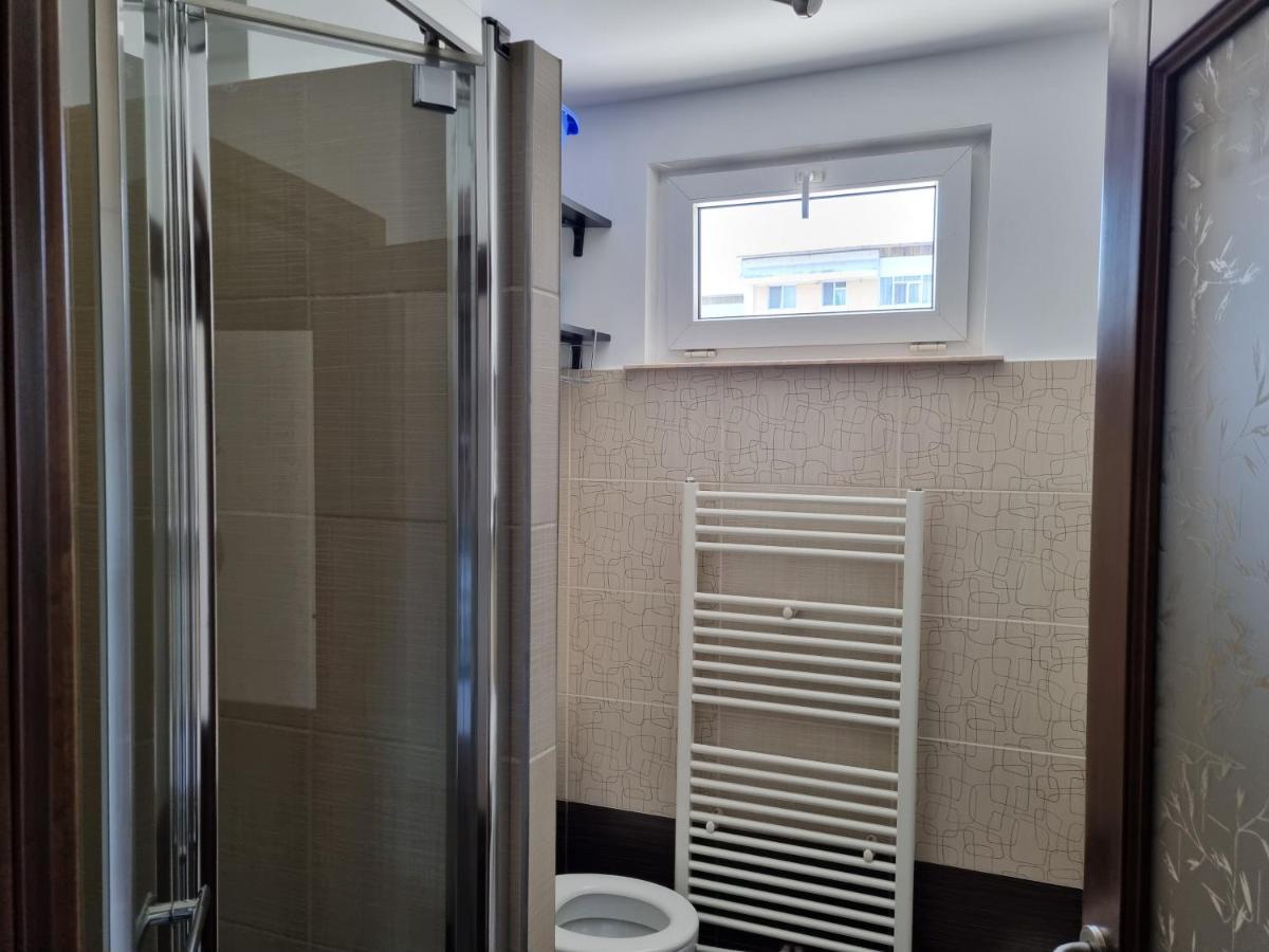 Yla Apartments Piatra Neamţ エクステリア 写真